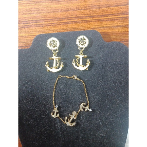 Anchor Shaped Enameled Earrings & Anchor Hook Fishing Boat Bracelet Golden - Picture 4 of 13